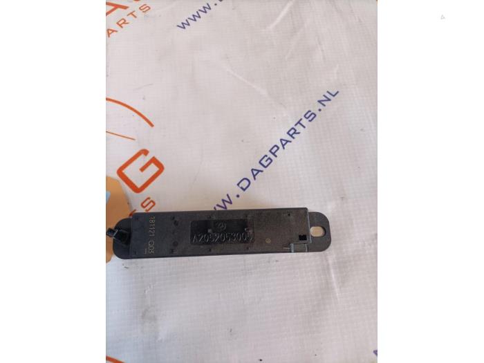 Używane Antena Mercedes GLC Coupe (C253) 3.0 43 AMG V6 Turbo 4-Matic Cena € 20,00 Procedura marży oferowane przez Dag Parts