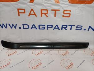 Usados Placa del desgaste del travesaño de la puerta derecha BMW 3 serie (E92) 325i 24V Precio € 19,00 Norma de margen ofrecido por DagParts