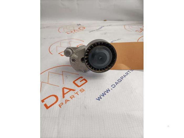 Usados Tensor correa múltiple Volkswagen Polo V (6R) 1.2 TSI 16V Precio € 19,90 Norma de margen ofrecido por Dag Parts