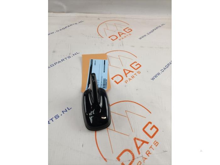 Używane Antena Volkswagen Golf VII (AUA) 1.6 TDI 4Motion 16V Cena € 25,00 Procedura marży oferowane przez Dag Parts