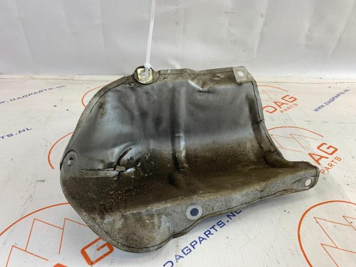 Exhaust heat shield from a Mercedes-Benz Vito (639.7) 3.0 122 CDI V6 24V 2014