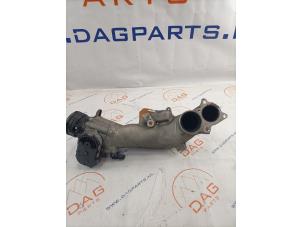 Used Induction valve Mercedes Vito (639.7) 3.0 122 CDI V6 24V Price € 99,00 Margin scheme offered by DagParts