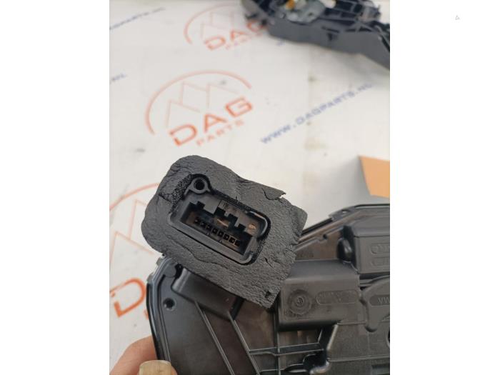 VW Passat B6/B7 2005-2014 Rear Left Door Lock Actuator Solenoid Mechanism – Energized Customs