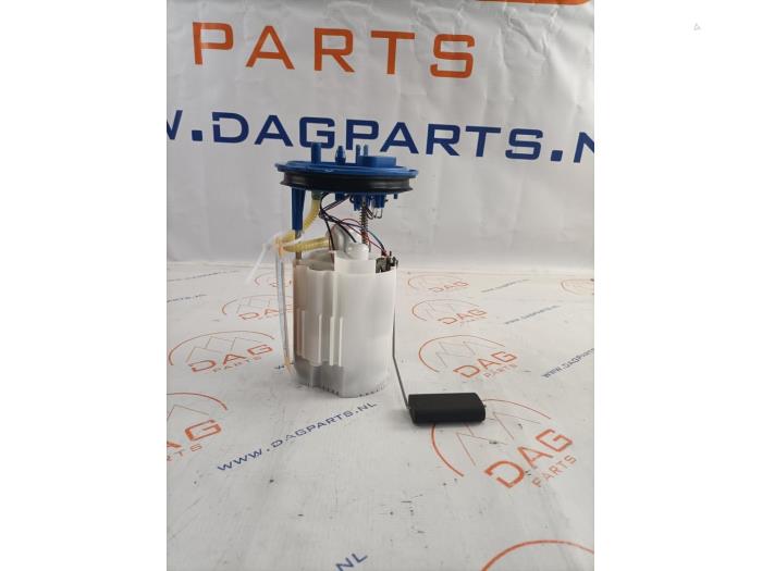 Begagnade Bensinpump Volkswagen Tiguan (AD1) 1.4 TSI 16V Pris € 100,00 Marginaltabell erbjuds av Dag Parts