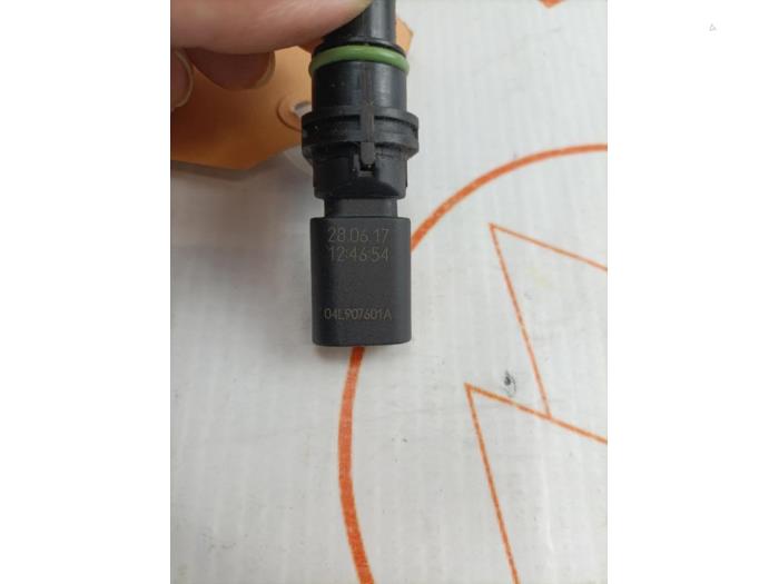 Nockenwelle Sensor van een Volkswagen Transporter/Caravelle T6 2.0 TDI 2017