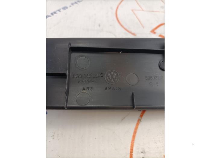 A-pillar cover, right from a Volkswagen Golf VII (AUA) 1.4 TSI 16V 2018