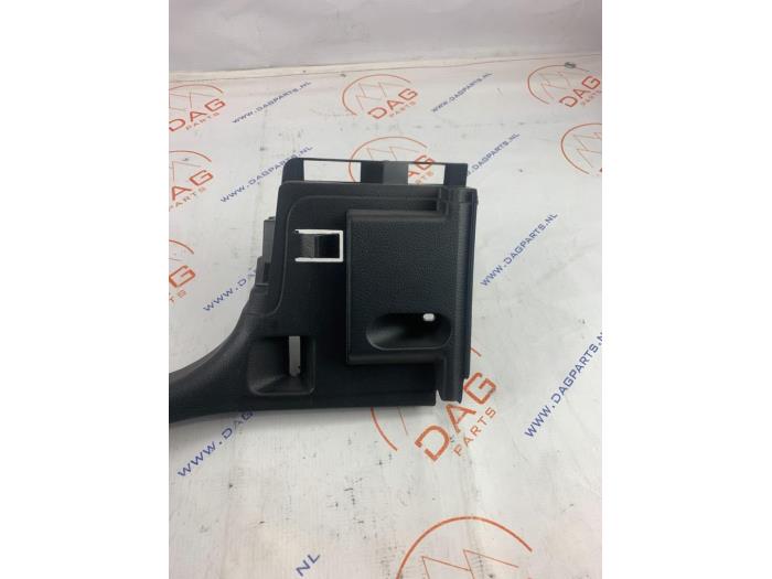 Parcel shelf bracket from a Volkswagen Golf VII (AUA) 1.4 TSI BlueMotion Technology 125 16V 2019