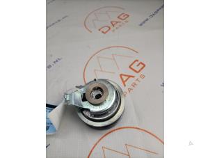 Used Timing belt tensioner Volkswagen Polo V (6R) 1.0 12V BlueMotion Technology Price € 19,00 Margin scheme offered by DagParts