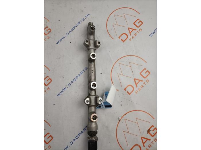Gebrauchte Kraftstoffverteiler Volkswagen T-Roc I 1.5 TSI Evo BMT 16V Preis € 40,00 Margenregelung angeboten von Dag Parts