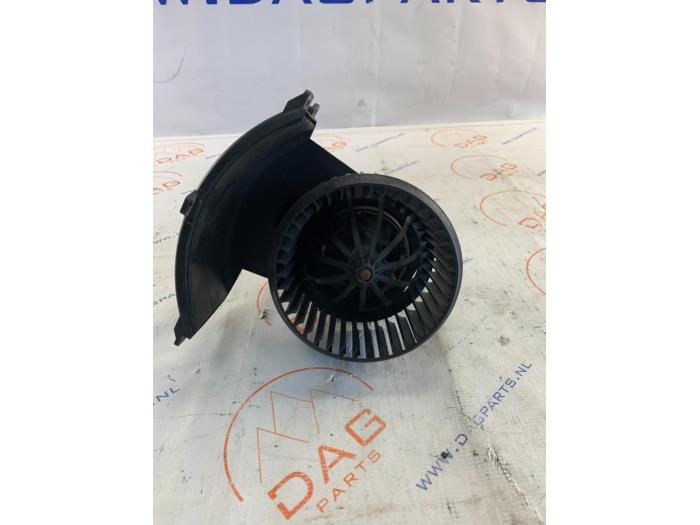 Heating and ventilation fan motor Volkswagen Transporter T5 2.5 TDi ...
