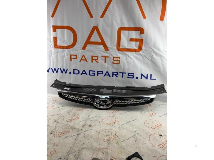 Używane Grill Hyundai i30 (FD) 1.6 CRDi 16V VGT HP Cena € 55,00 Procedura marży oferowane przez Dag Parts