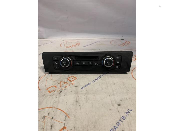 Używane Panel climatronic BMW 3 serie (E92) 325i 24V Cena € 100,00 Procedura marży oferowane przez Dag Parts