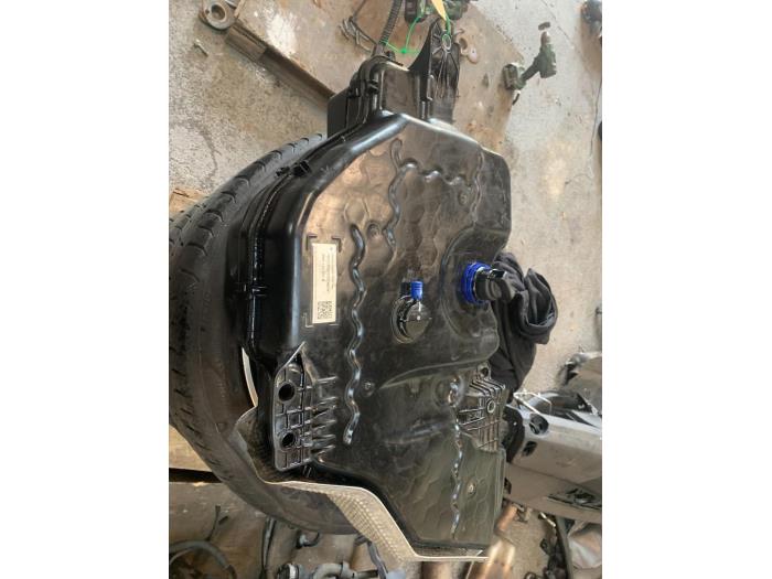 Usagé Réservoir Adblue Volkswagen Tiguan (5N1/2) 2.0 TDI 16V 4Motion Prix € 275,00 Règlement à la marge proposé par Dag Parts