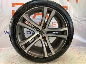 Used Wheel + tyre Volkswagen Tiguan (5N1/2) 2.0 TDI 16V 4Motion Price € 250,00 Margin scheme offered by DagParts