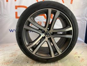 Used Wheel + tyre Volkswagen Tiguan (5N1/2) 2.0 TDI 16V 4Motion Price € 250,00 Margin scheme offered by DagParts