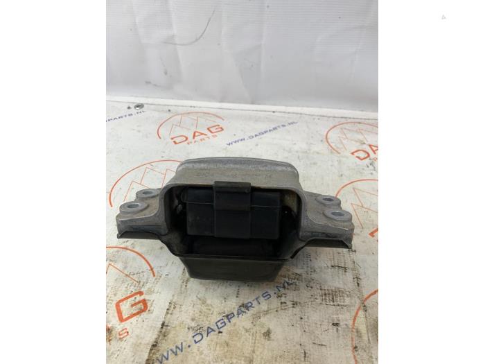 Usagé Support moteur Volkswagen Tiguan (5N1/2) 2.0 TDI 16V 4Motion Prix € 25,00 Règlement à la marge proposé par Dag Parts