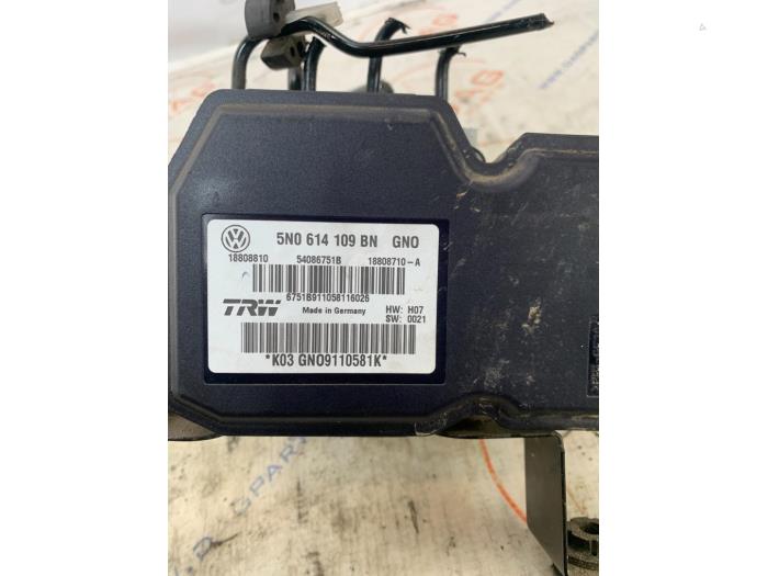 Begagnade ABS-pump Volkswagen Tiguan (5N1/2) 2.0 TDI 16V 4Motion Pris € 250,00 Marginaltabell erbjuds av Dag Parts