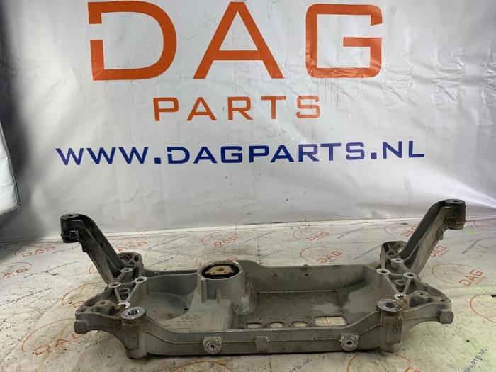 Usados Subchasis Volkswagen Tiguan (5N1/2) 2.0 TDI 16V 4Motion Precio € 50,00 Norma de margen ofrecido por Dag Parts