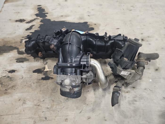 Używane Kolektor dolotowy Citroen Jumper (U9) 2.2 HDi 130 4x4 Cena € 100,00 Procedura marży oferowane przez Dag Parts