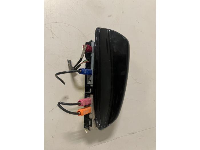 Używane Antena Volvo XC40 (XZ) 1.5 T3 12V Cena € 50,00 Procedura marży oferowane przez DVZ Carparts