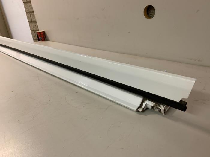 Side skirt, right from a Ford Kuga III (DFK) 1.5 EcoBoost 12V 120 2022