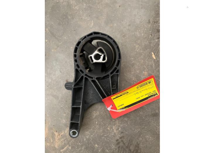 Used Engine mount Opel Insignia 1.6 CDTI 16V Price € 25,00 Margin scheme offered by DVZ Carparts