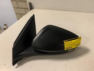 Used Wing mirror, left Volkswagen Polo VI (AW1) 1.0 MPi 12V Price € 75,00 Margin scheme offered by DVZ Carparts