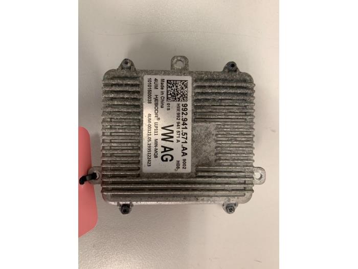 Używane Modułowy reflektor LED Seat Tarraco 2.0 TSI 16V 4Drive Cena € 99,99 Procedura marży oferowane przez DVZ Carparts