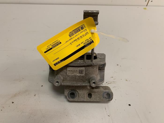 Used Engine mount Volkswagen Polo VI (AW1) 1.0 MPi 12V Price € 14,95 Margin scheme offered by DVZ Carparts