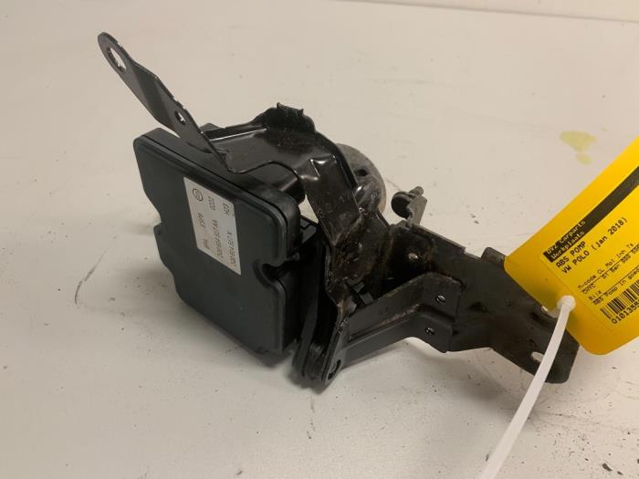 Begagnade ABS-pump Volkswagen Polo VI (AW1) 1.0 MPi 12V Pris € 9,98 Marginaltabell erbjuds av DVZ Carparts
