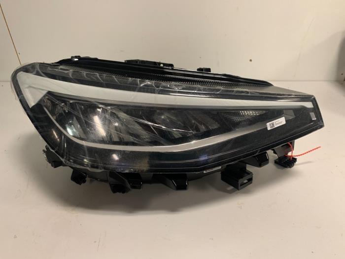 Używane Reflektor prawy Volkswagen ID.4 (E21) Pro Cena € 350,00 Z VAT oferowane przez DVZ Carparts