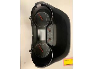 Used Odometer KM Opel Corsa F (UB/UH/UP) 1.2 12V 75 Price € 199,99 Margin scheme offered by DVZ Carparts