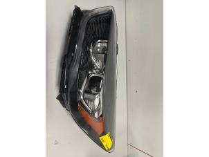 Used Headlight, left Ford Kuga II 1.5 EcoBoost 16V 182 4x4 Price € 350,00 Margin scheme offered by DVZ Carparts