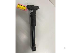 Used Rear shock absorber, left Opel Corsa F (UB/UH/UP) 1.2 Turbo 12V 100 Price € 69,99 Margin scheme offered by DVZ Carparts