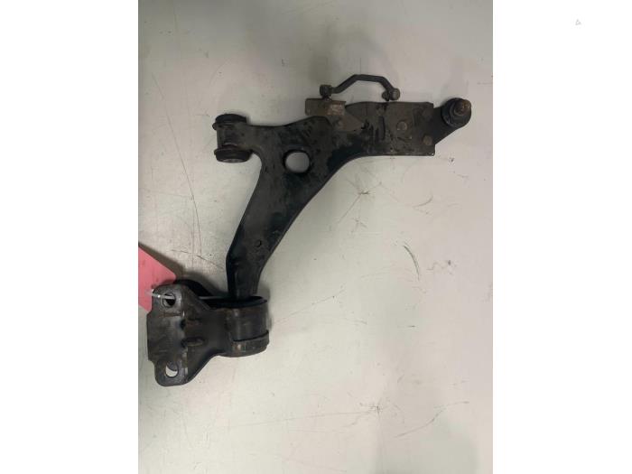 Front wishbone, right from a Ford Kuga II 1.5 EcoBoost 16V 182 4x4 2017