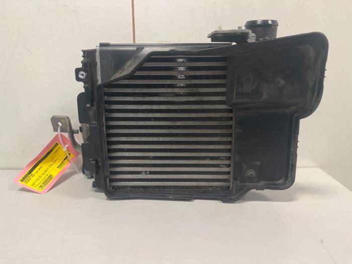 Usados Intercooler Peugeot 308 SW (L4/L9/LC/LJ/LR) 1.5 BlueHDi 130 Precio € 74,99 Norma de margen ofrecido por DVZ Carparts