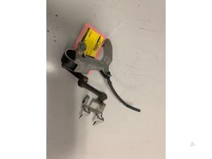 Used Rear suspension height controller, right Mercedes E AMG (R238) 3.0 E-53 AMG EQ Boost 24V 4-Matic+ Price € 49,99 Margin scheme offered by DVZ Carparts