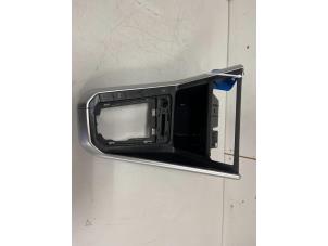 Used AUX / USB connection Volkswagen Polo VI (AW1) 1.0 TSI 12V Price € 99,99 Margin scheme offered by DVZ Carparts