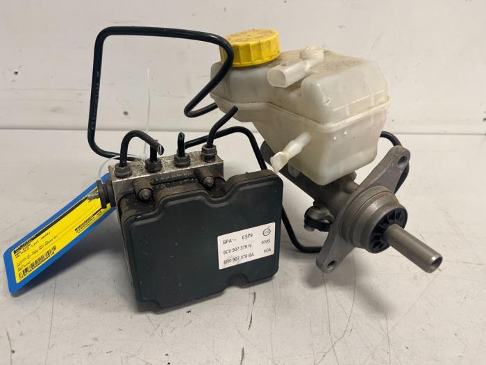 Used ABS pump Volkswagen Polo V (6R) 1.8 GTI 16V Price € 18,00 Margin scheme offered by DVZ Carparts