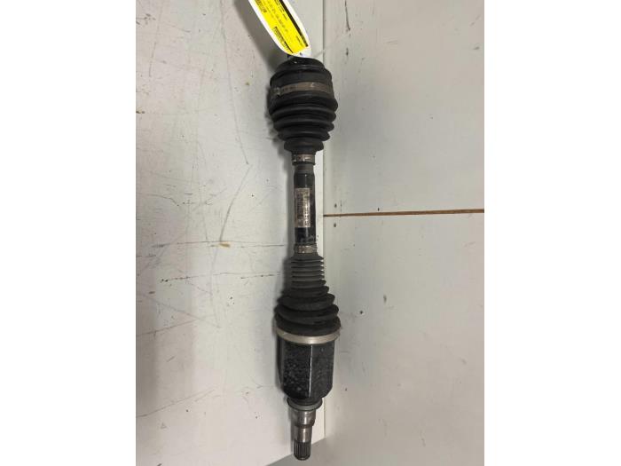 Front drive shaft, right from a Mercedes-Benz C (W205) C-220d 2.0 Turbo 16V 2020