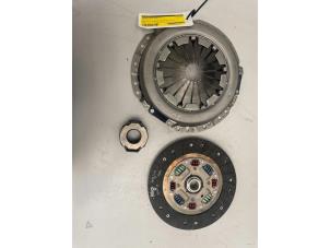 Used Clutch kit (complete) Volkswagen Polo VI (AW1) 1.0 TSI 12V Price € 90,00 Margin scheme offered by DVZ Carparts