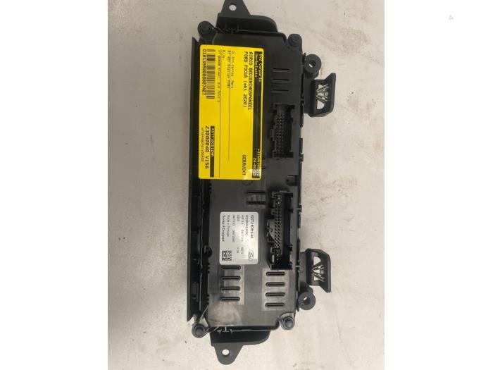 Air conditioning control panel from a Ford Focus 4 Wagon 1.0 Ti-VCT EcoBoost 12V 125 2020