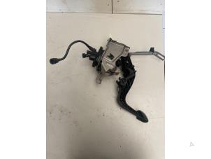 Used Clutch pedal Ford Focus 4 Wagon 1.0 Ti-VCT EcoBoost 12V 125 Price € 60,50 Inclusive VAT offered by DVZ Carparts