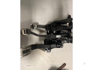 Used Set of pedals Peugeot 208 I (CA/CC/CK/CL) 1.2 Vti 12V PureTech Price € 189,99 Margin scheme offered by DVZ Carparts