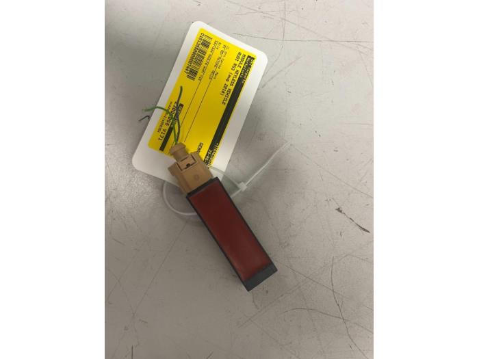 Używane Modul keyless vehicle Audi RS 3 Sportback (8VA/8VF) 2.5 TFSI 20V Quattro Cena € 9,99 Procedura marży oferowane przez DVZ Carparts
