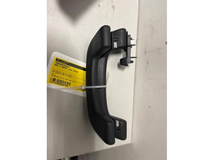 Handle set from a BMW 3 serie Touring (F31) 318i 1.5 TwinPower Turbo 12V 2018
