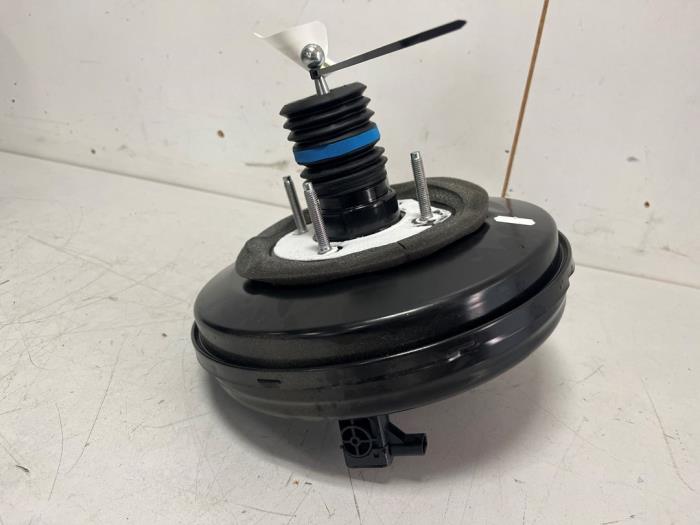 Usados Servofreno Peugeot 208 II (UB/UH/UP) 1.2 Vti 12V PureTech 75 Precio € 75,00 Norma de margen ofrecido por DVZ Carparts