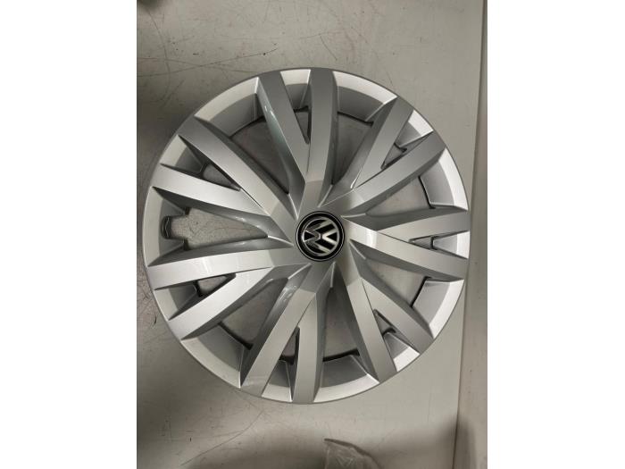 Wheel cover (spare) from a Volkswagen Golf VII (AUA) 1.4 TSI 16V 2017