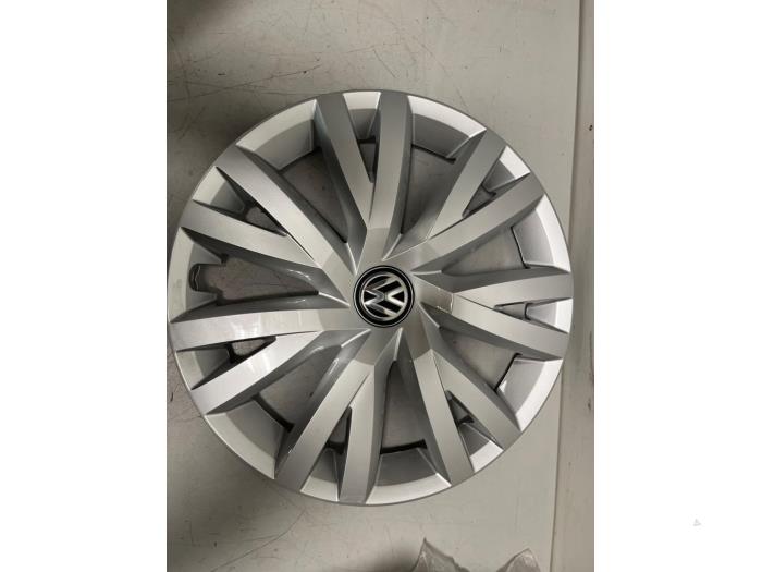 Wheel cover (spare) from a Volkswagen Golf VII (AUA) 1.4 TSI 16V 2017