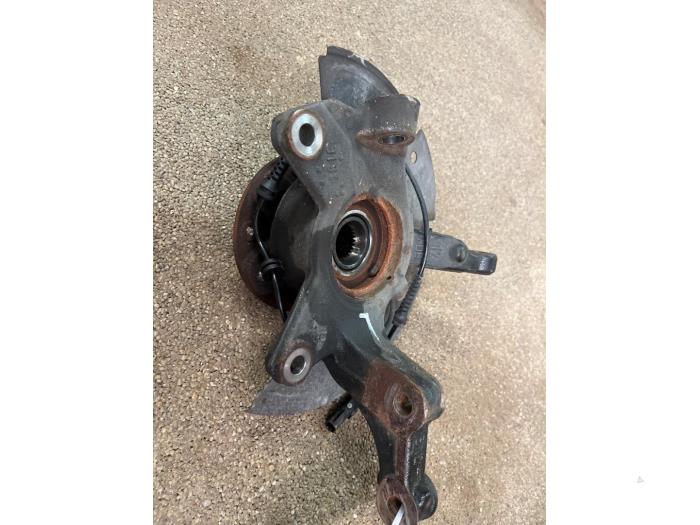Knuckle, rear left from a Renault Captur II (RJB) 1.0 TCe 90 12V 2021